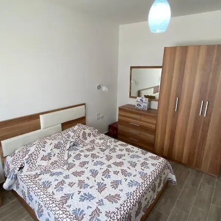 Vala Mar Residences A44 * ドゥラス